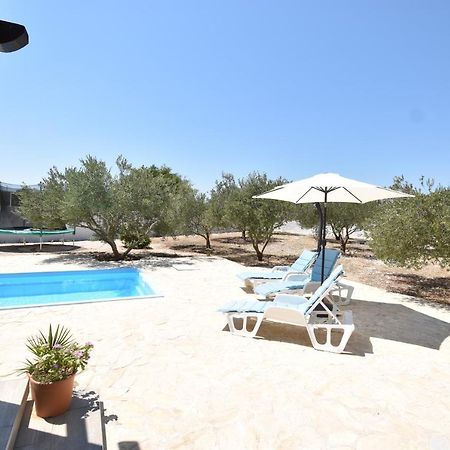 Villa Bubica- Cozy Holiday Home In Rural Area With Pool Stankovci  ภายนอก รูปภาพ