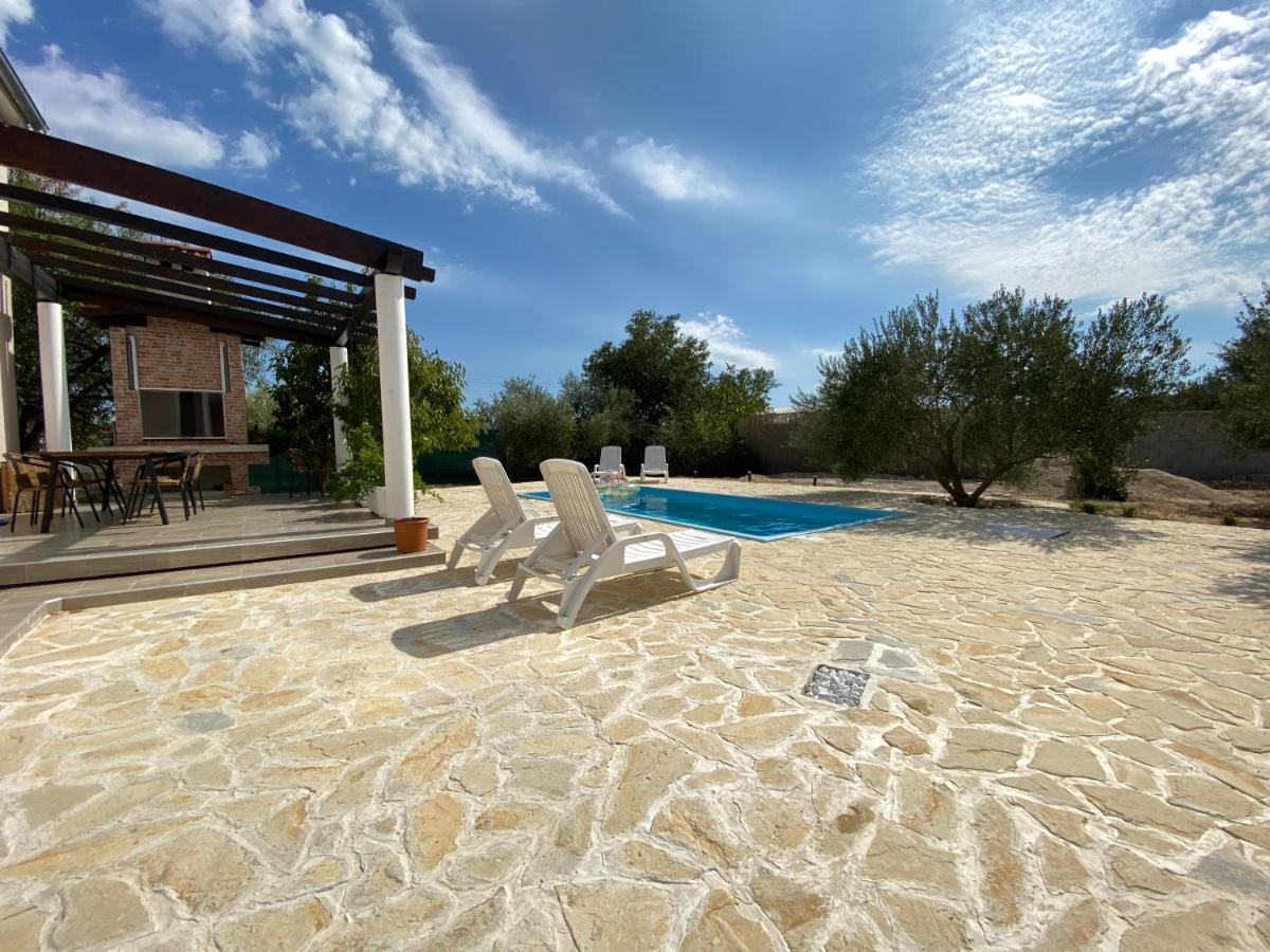 Villa Bubica- Cozy Holiday Home In Rural Area With Pool Stankovci  ภายนอก รูปภาพ