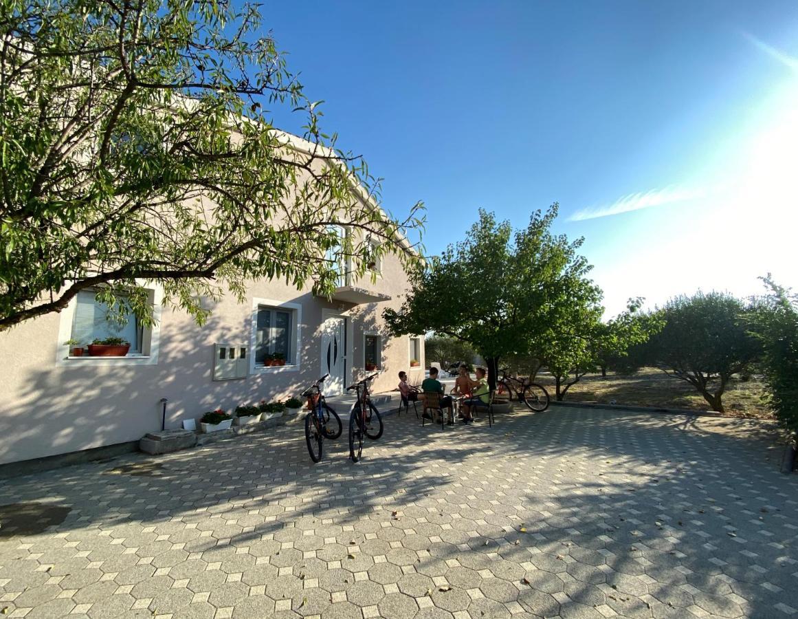 Villa Bubica- Cozy Holiday Home In Rural Area With Pool Stankovci  ภายนอก รูปภาพ