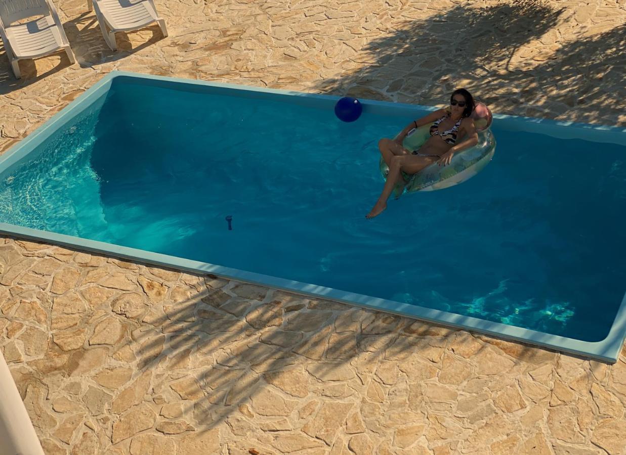 Villa Bubica- Cozy Holiday Home In Rural Area With Pool Stankovci  ภายนอก รูปภาพ