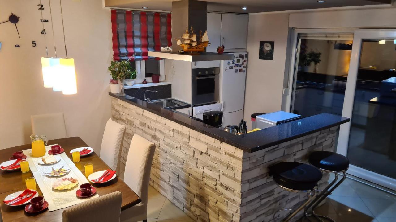 Villa Bubica- Cozy Holiday Home In Rural Area With Pool Stankovci  ภายนอก รูปภาพ