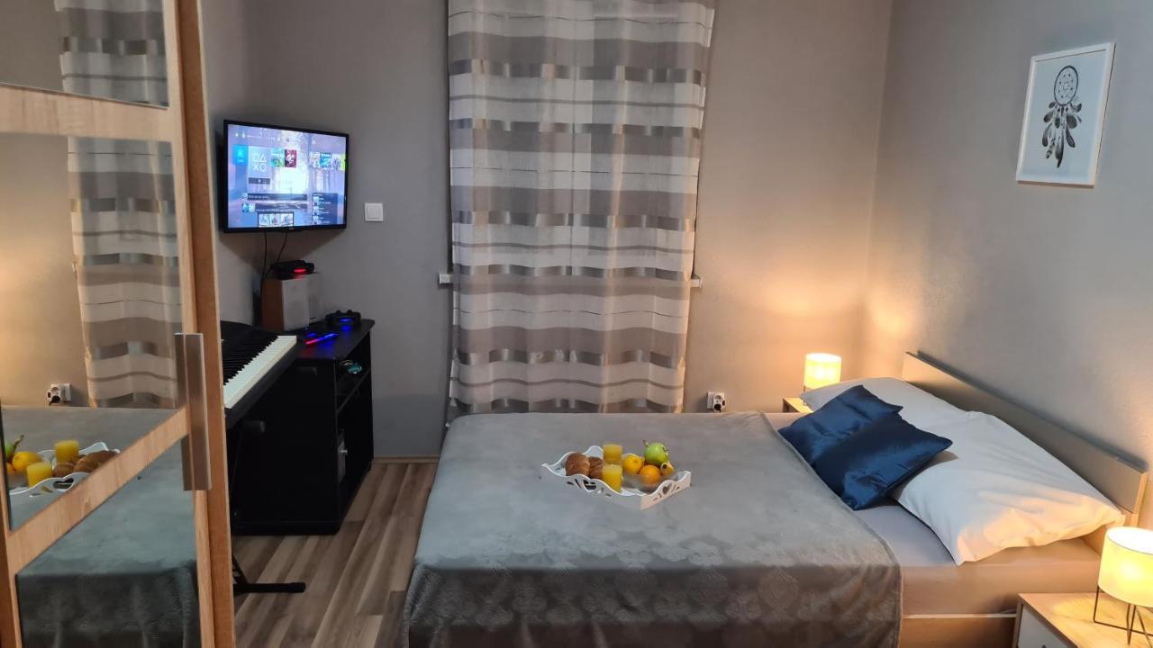 Villa Bubica- Cozy Holiday Home In Rural Area With Pool Stankovci  ภายนอก รูปภาพ