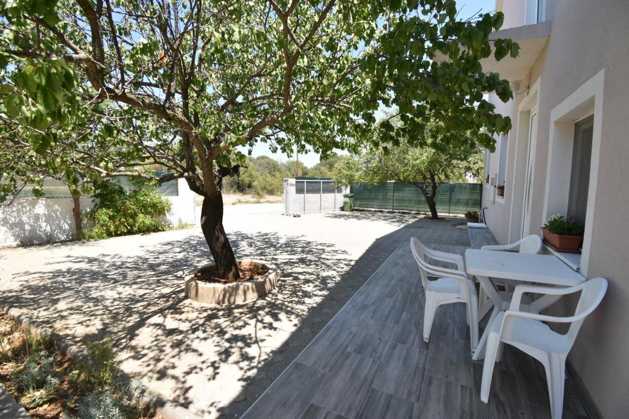 Villa Bubica- Cozy Holiday Home In Rural Area With Pool Stankovci  ภายนอก รูปภาพ