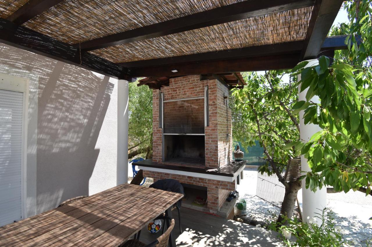 Villa Bubica- Cozy Holiday Home In Rural Area With Pool Stankovci  ภายนอก รูปภาพ
